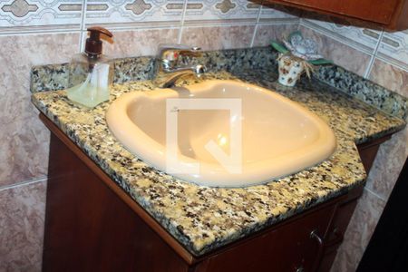 Casa à venda com 340m², 4 quartos e 4 vagas Casa à venda com 340m², 4 quartos e 4 vagasBanheiro