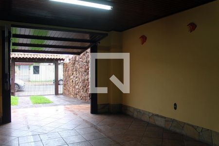 Casa à venda com 340m², 4 quartos e 4 vagas Casa à venda com 340m², 4 quartos e 4 vagasGaragem