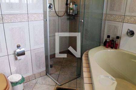 Casa à venda com 340m², 4 quartos e 4 vagas Casa à venda com 340m², 4 quartos e 4 vagasBanheiro