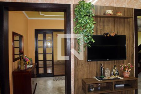 Casa à venda com 340m², 4 quartos e 4 vagas Casa à venda com 340m², 4 quartos e 4 vagasCozinha