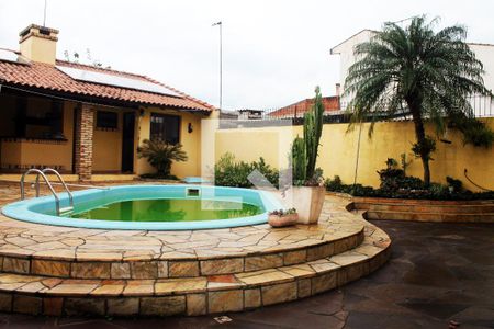 Casa à venda com 340m², 4 quartos e 4 vagas Casa à venda com 340m², 4 quartos e 4 vagasPiscina