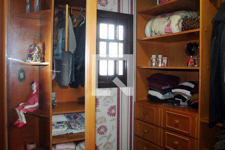 Casa à venda com 340m², 4 quartos e 4 vagas Casa à venda com 340m², 4 quartos e 4 vagasQuarto 1