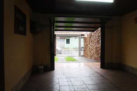 Casa à venda com 340m², 4 quartos e 4 vagas Casa à venda com 340m², 4 quartos e 4 vagasGaragem