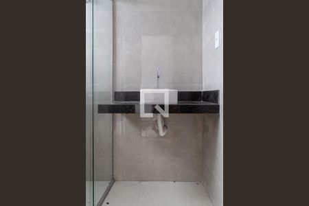 Casa à venda com 180m², 3 quartos e 2 vagas Casa à venda com 180m², 3 quartos e 2 vagasBanheiro da suíte