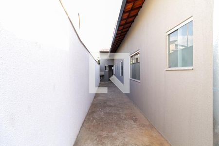 Casa à venda com 180m², 3 quartos e 2 vagasQuintal