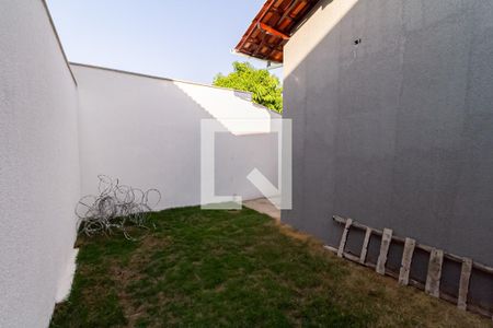 Casa à venda com 180m², 3 quartos e 2 vagasQuintal