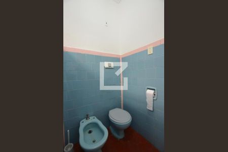 Casa à venda com 225m², 3 quartos e 3 vagasBanheiro