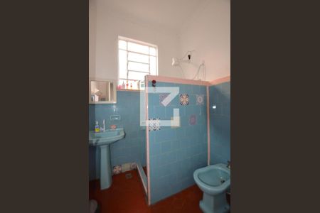 Casa à venda com 225m², 3 quartos e 3 vagasBanheiro