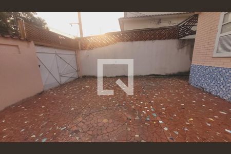 Casa à venda com 225m², 3 quartos e 3 vagas Casa à venda com 225m², 3 quartos e 3 vagasGaragem