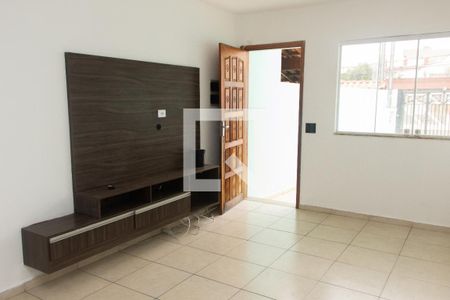 Sala de casa para alugar com 2 quartos, 88m² em Jardim Eliane, São Paulo
