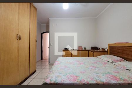 Casa à venda com 300m², 3 quartos e 2 vagasSuíte 2