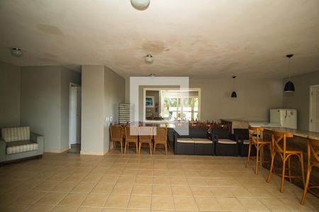 Casa de condomínio à venda com 243m², 4 quartos e 2 vagas Casa de condomínio à venda com 243m², 4 quartos e 2 vagasÁrea comum - Salão de festas
