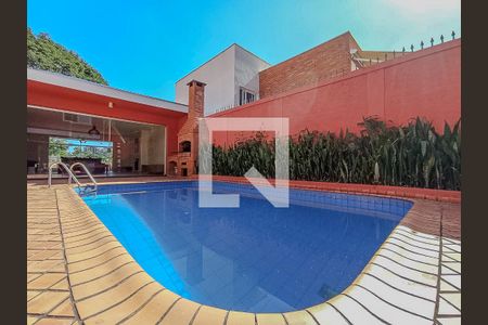 Casa à venda com 600m², 4 quartos e 4 vagas Casa à venda com 600m², 4 quartos e 4 vagasArea comum