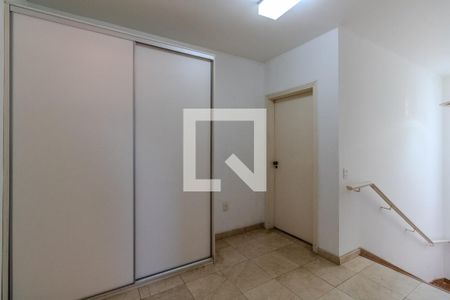 Casa à venda com 600m², 4 quartos e 4 vagas Casa à venda com 600m², 4 quartos e 4 vagasSuite