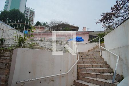 Casa à venda com 324m², 4 quartos e 5 vagas Casa à venda com 324m², 4 quartos e 5 vagasVista do Quarto 3