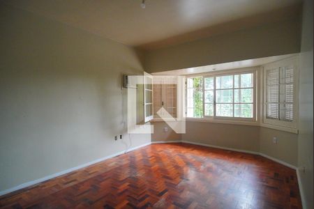 Casa à venda com 324m², 4 quartos e 5 vagas Casa à venda com 324m², 4 quartos e 5 vagasQuarto 5