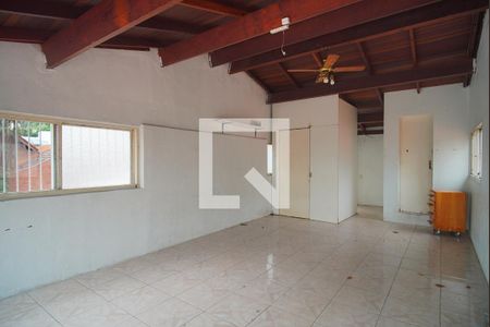 Casa à venda com 324m², 4 quartos e 5 vagas Casa à venda com 324m², 4 quartos e 5 vagasÁrea comum