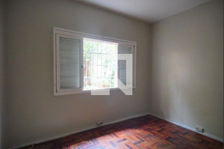 Casa à venda com 324m², 4 quartos e 5 vagas Casa à venda com 324m², 4 quartos e 5 vagasQuarto 6