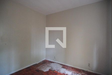 Casa à venda com 324m², 4 quartos e 5 vagas Casa à venda com 324m², 4 quartos e 5 vagasQuarto 6