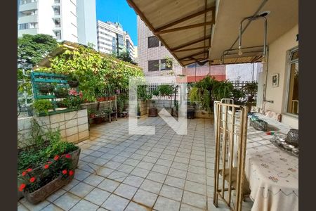 Apartamento à venda com 321m², 5 quartos e 1 vagaSacada