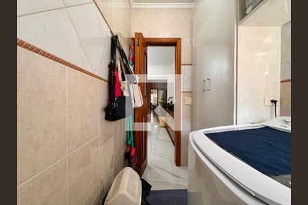 Casa à venda com 239m², 4 quartos e 4 vagas Casa à venda com 239m², 4 quartos e 4 vagasLavanderia