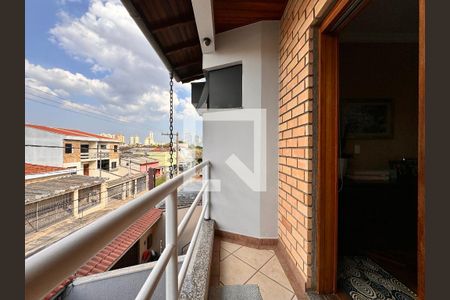 Casa à venda com 239m², 4 quartos e 4 vagas Casa à venda com 239m², 4 quartos e 4 vagasSacada