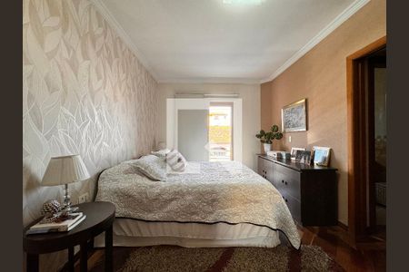 Casa à venda com 239m², 4 quartos e 4 vagas Casa à venda com 239m², 4 quartos e 4 vagasSuite