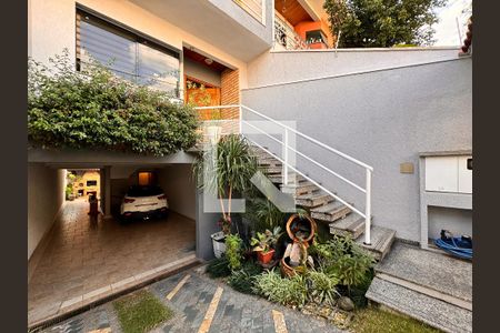 Casa à venda com 239m², 4 quartos e 4 vagas Casa à venda com 239m², 4 quartos e 4 vagasGaragem