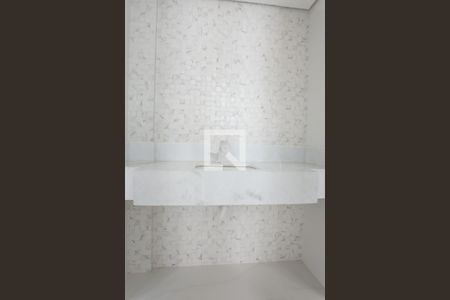 Apartamento à venda com 266m², 4 quartos e 3 vagasBanheiro semi suite 1- 2