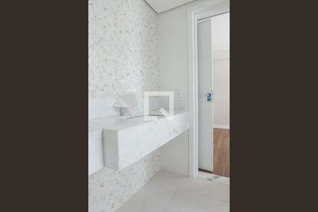 Apartamento à venda com 266m², 4 quartos e 3 vagasBanheiro semi suite 1- 2