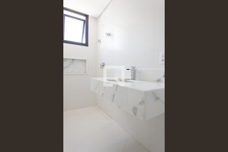Apartamento à venda com 264m², 4 quartos e 3 vagasbanheiro suite 1
