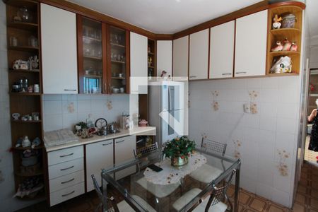 Casa à venda com 300m², 5 quartos e 2 vagasCozinha