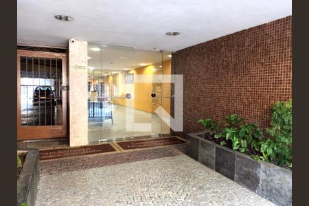Apartamento à venda com 40m², 1 quarto e 1 vaga Apartamento à venda com 40m², 1 quarto e 1 vagaEntrada