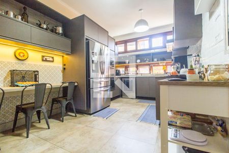 Apartamento à venda com 320m², 3 quartos e 4 vagas Apartamento à venda com 320m², 3 quartos e 4 vagasCozinha