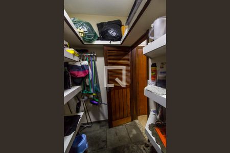 Apartamento à venda com 320m², 3 quartos e 4 vagas Apartamento à venda com 320m², 3 quartos e 4 vagasDespensa