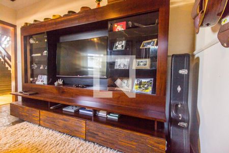 Apartamento à venda com 320m², 3 quartos e 4 vagas Apartamento à venda com 320m², 3 quartos e 4 vagasSala de TV