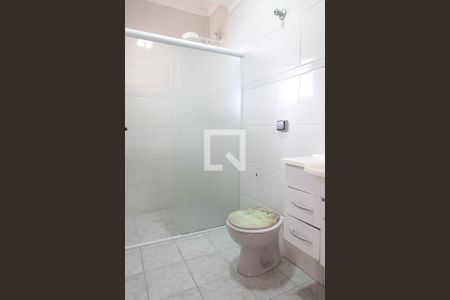 Apartamento à venda com 68m², 2 quartos e 2 vagas Apartamento à venda com 68m², 2 quartos e 2 vagasBanheiro da Suite