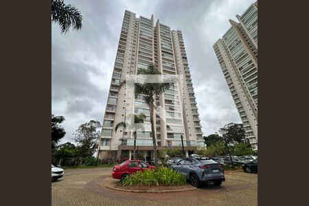 Apartamento à venda com 171m², 3 quartos e 3 vagasFachada
