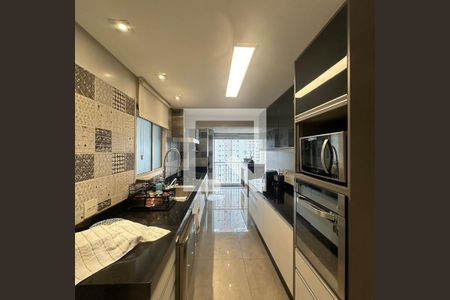 Apartamento à venda com 171m², 3 quartos e 3 vagasCozinha