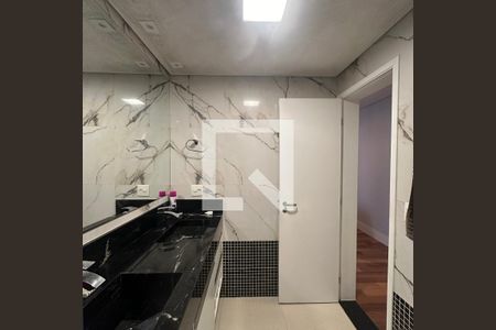 Apartamento à venda com 171m², 3 quartos e 3 vagasBanheiro da Suíte 1