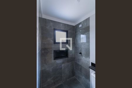 Casa à venda com 130m², 4 quartos e 2 vagas Casa à venda com 130m², 4 quartos e 2 vagasBanheiro
