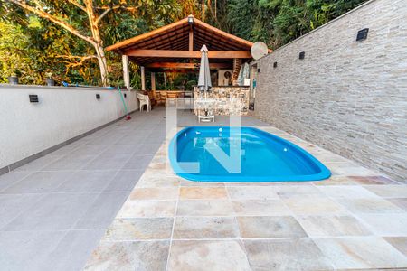 Casa à venda com 5000m², 4 quartos e 5 vagas Casa à venda com 5000m², 4 quartos e 5 vagasÁrea comum