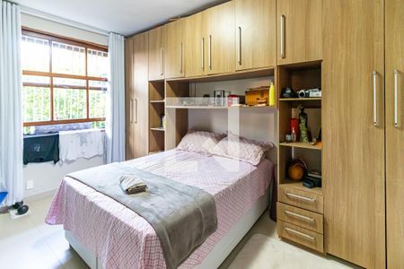 Casa à venda com 5000m², 4 quartos e 5 vagas Casa à venda com 5000m², 4 quartos e 5 vagasQuarto 2