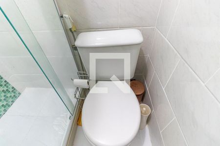 Casa à venda com 5000m², 4 quartos e 5 vagas Casa à venda com 5000m², 4 quartos e 5 vagasBanheiro Quarto 2