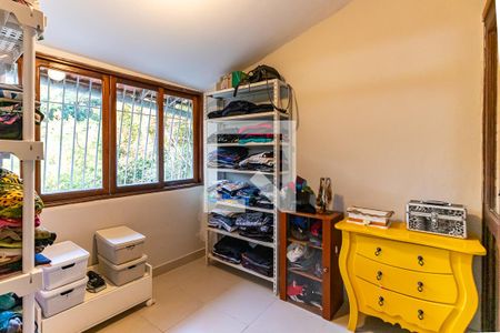 Casa à venda com 5000m², 4 quartos e 5 vagas Casa à venda com 5000m², 4 quartos e 5 vagasCloset Quarto 3