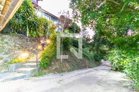 Casa à venda com 5000m², 4 quartos e 5 vagas Casa à venda com 5000m², 4 quartos e 5 vagasÁrea comum