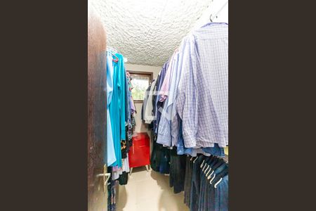 Casa à venda com 5000m², 4 quartos e 5 vagas Casa à venda com 5000m², 4 quartos e 5 vagasCloset Quarto 3