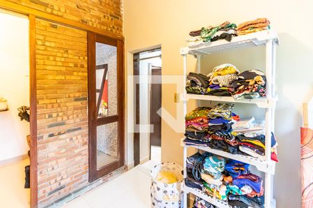 Casa à venda com 5000m², 4 quartos e 5 vagas Casa à venda com 5000m², 4 quartos e 5 vagasCloset Quarto 3