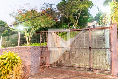 Casa à venda com 5000m², 4 quartos e 5 vagas Casa à venda com 5000m², 4 quartos e 5 vagasFachada