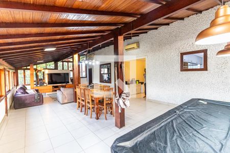 Casa à venda com 5000m², 4 quartos e 5 vagas Casa à venda com 5000m², 4 quartos e 5 vagas Andar Superior Sala 3